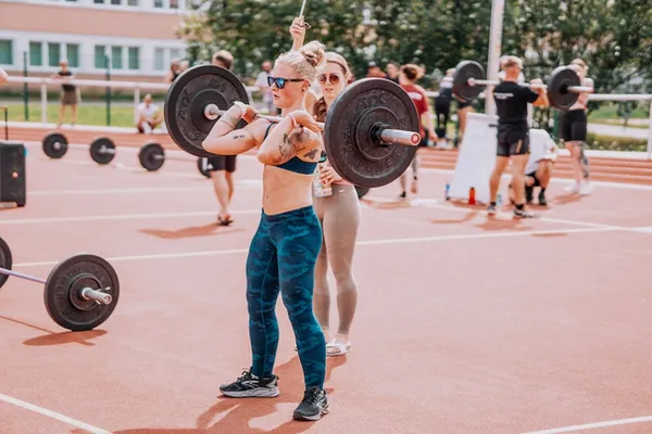 gewichtheben-im-crossfit-tipps-technik-und-workout